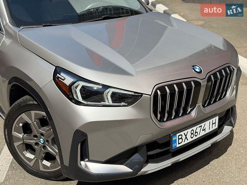 Внедорожник / Кроссовер BMW X1 2023 в Киеве