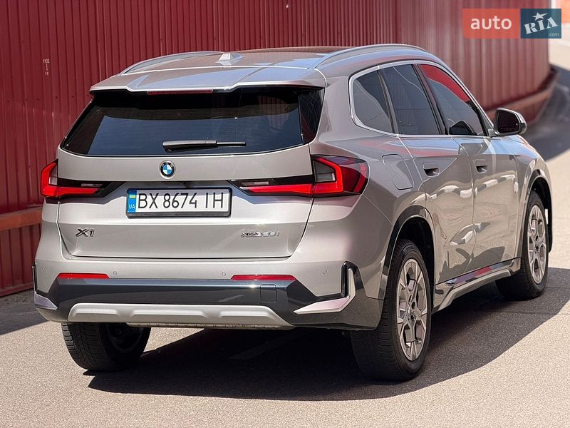 Внедорожник / Кроссовер BMW X1 2023 в Киеве