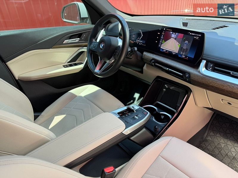 Внедорожник / Кроссовер BMW X1 2023 в Киеве