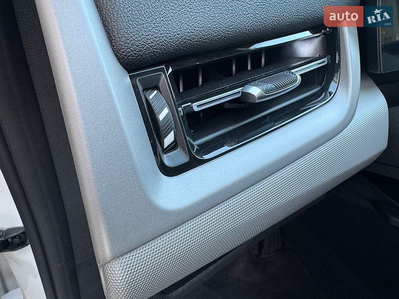 Внедорожник / Кроссовер BMW X1 2024 в Киеве