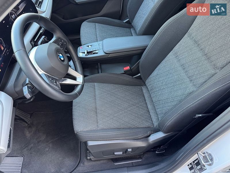 Внедорожник / Кроссовер BMW X1 2024 в Киеве
