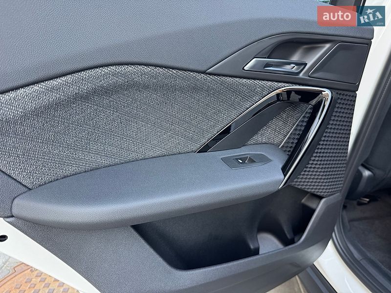 Внедорожник / Кроссовер BMW X1 2024 в Киеве