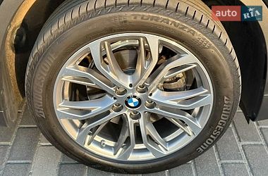 Внедорожник / Кроссовер BMW X1 2022 в Киеве