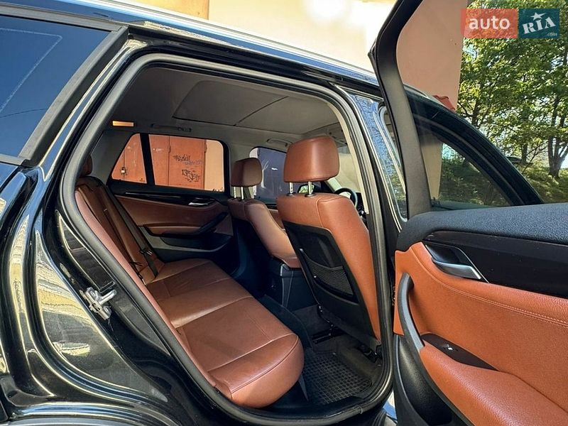 Внедорожник / Кроссовер BMW X1 2012 в Киеве
