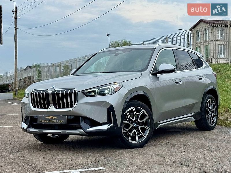 Внедорожник / Кроссовер BMW X1 2023 в Киеве
