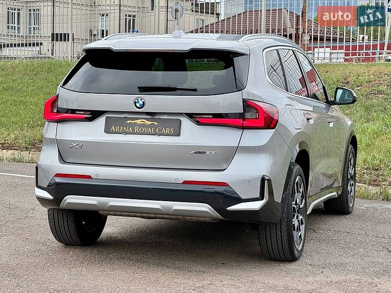 Внедорожник / Кроссовер BMW X1 2023 в Киеве