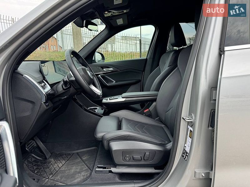 Внедорожник / Кроссовер BMW X1 2023 в Киеве