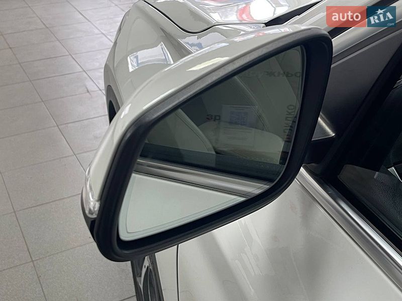 Внедорожник / Кроссовер BMW X1 2019 в Киеве