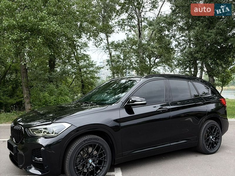 Внедорожник / Кроссовер BMW X1 2020 в Киеве