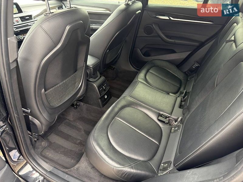 Внедорожник / Кроссовер BMW X1 2017 в Самборе
