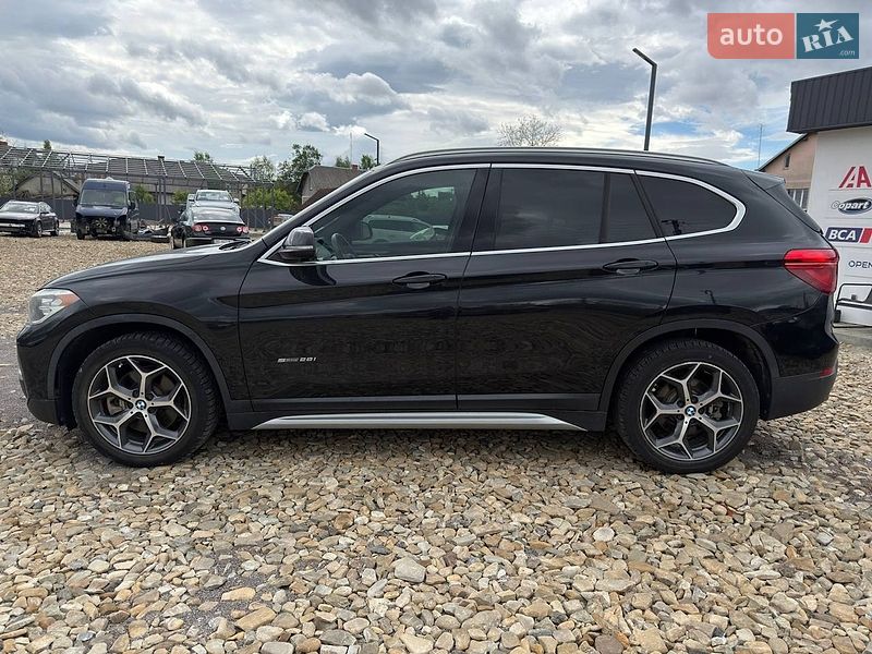 Внедорожник / Кроссовер BMW X1 2017 в Самборе