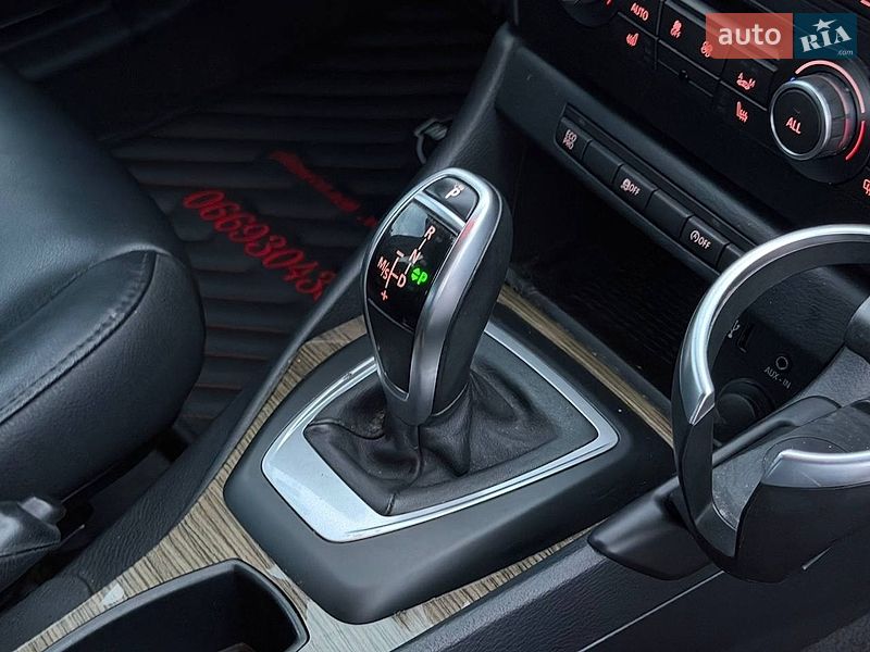 Внедорожник / Кроссовер BMW X1 2012 в Харькове