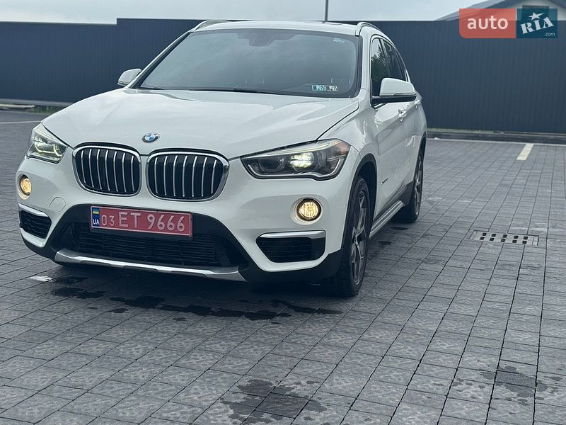Внедорожник / Кроссовер BMW X1 2016 в Самборе