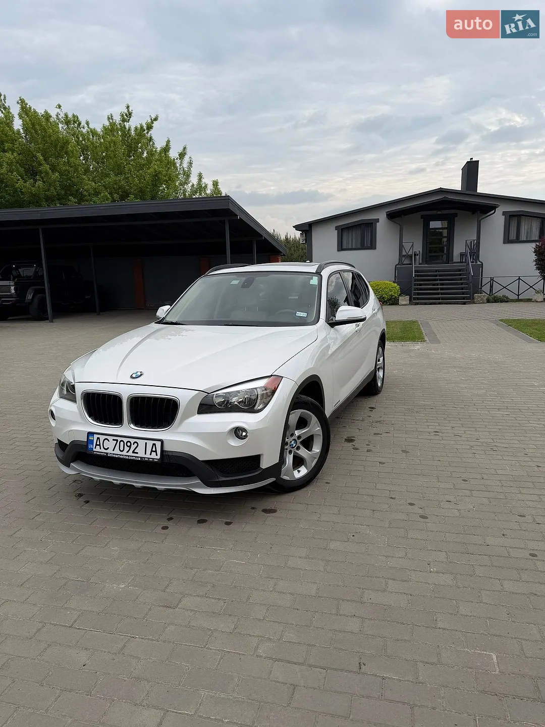 2015 BMW X1 - мініатюра 3