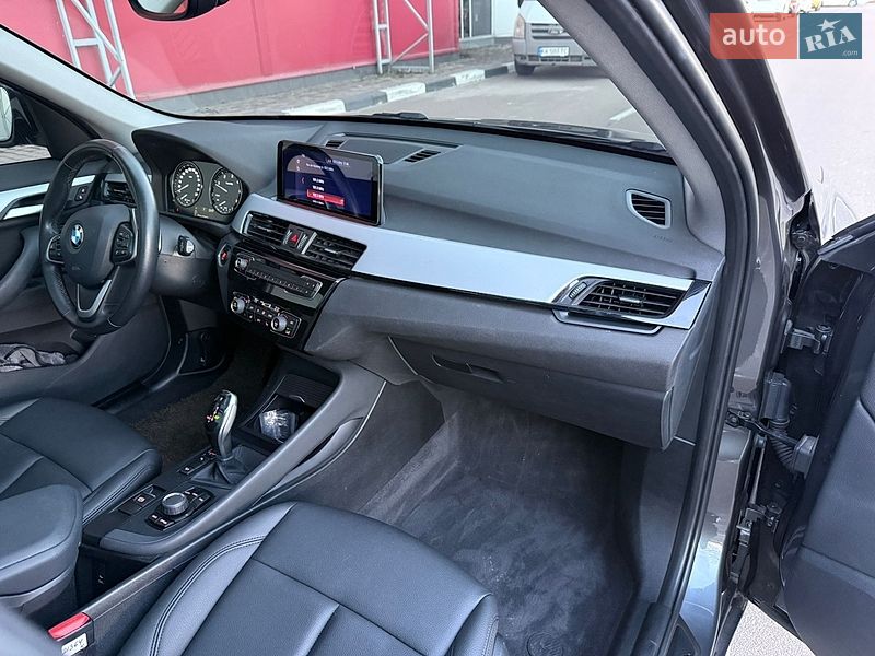Внедорожник / Кроссовер BMW X1 2019 в Киеве