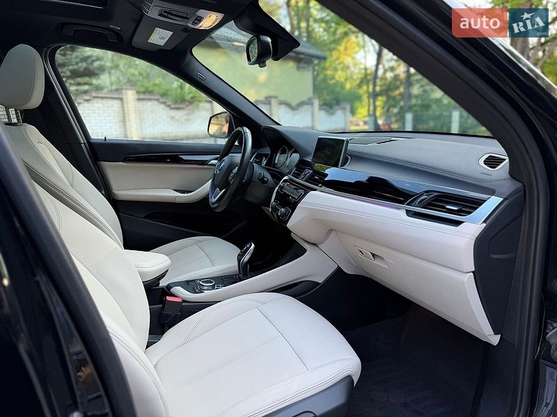Внедорожник / Кроссовер BMW X1 2020 в Львове