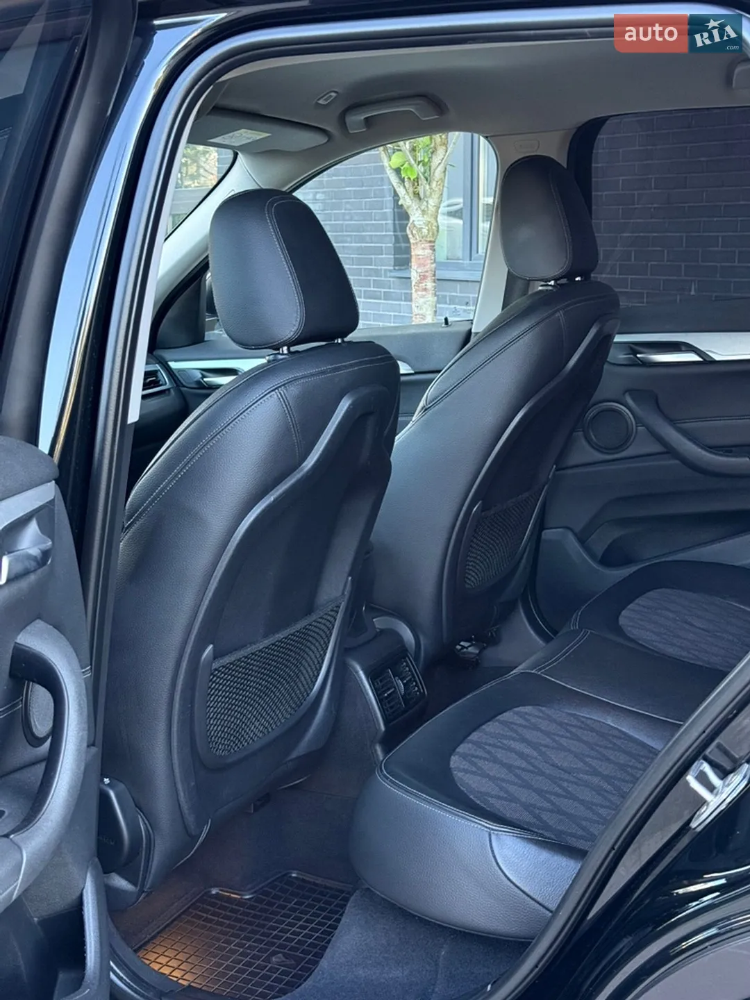 2016 BMW X1 - мініатюра 15