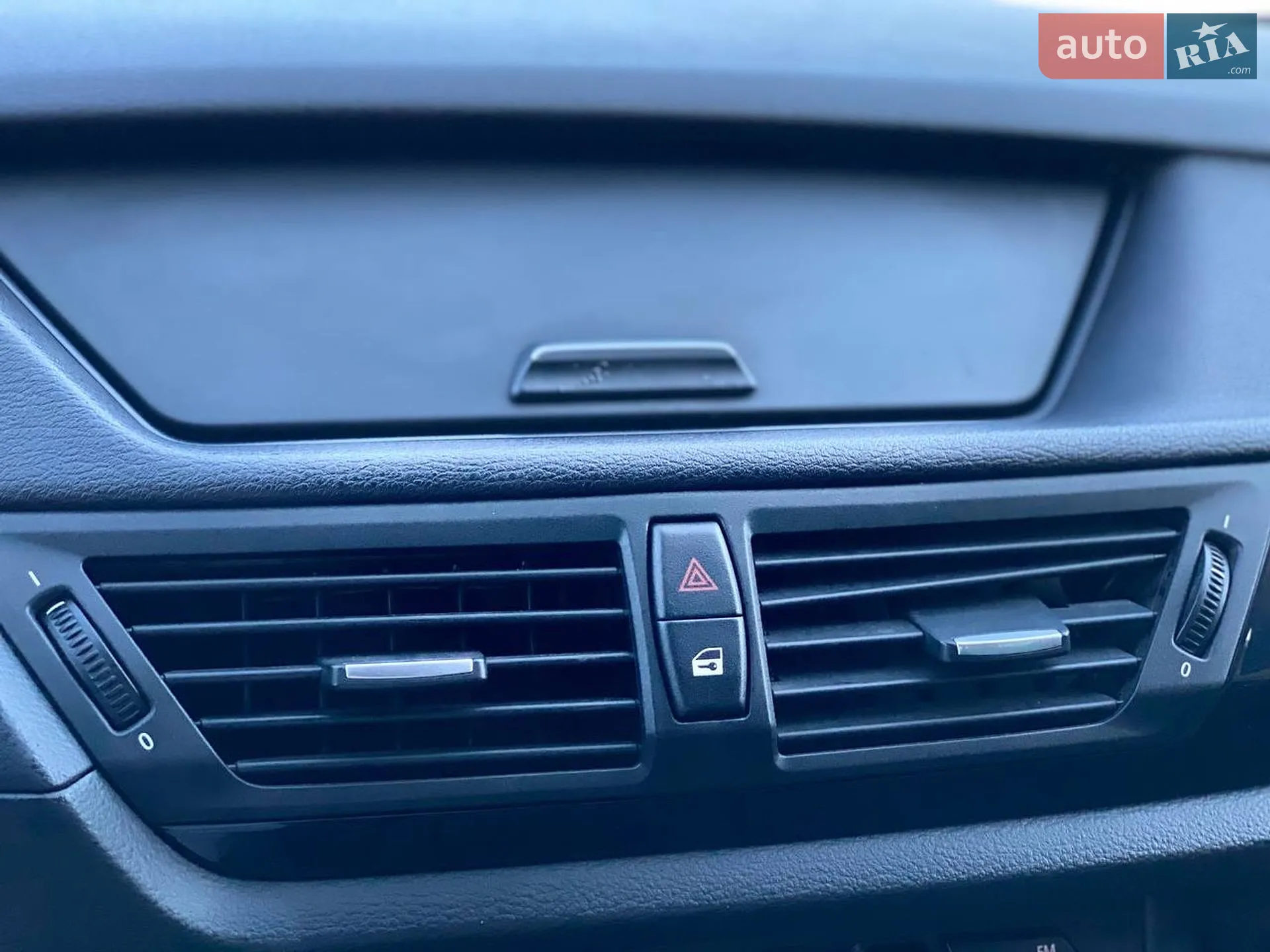 2010 BMW X1 - мініатюра 26