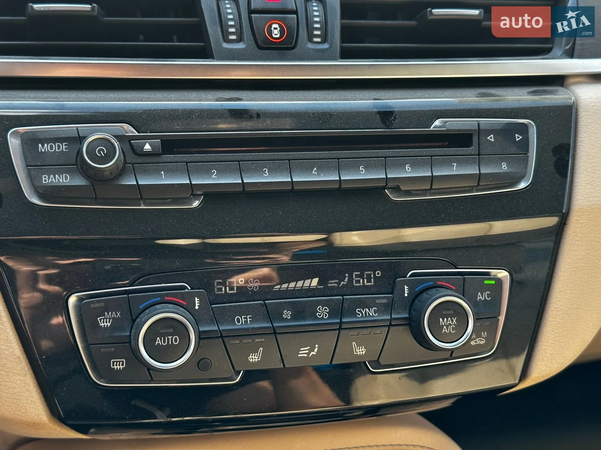 2016 BMW X1 - мініатюра 15