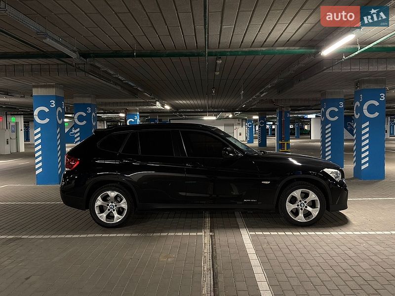 Внедорожник / Кроссовер BMW X1 2012 в Киеве