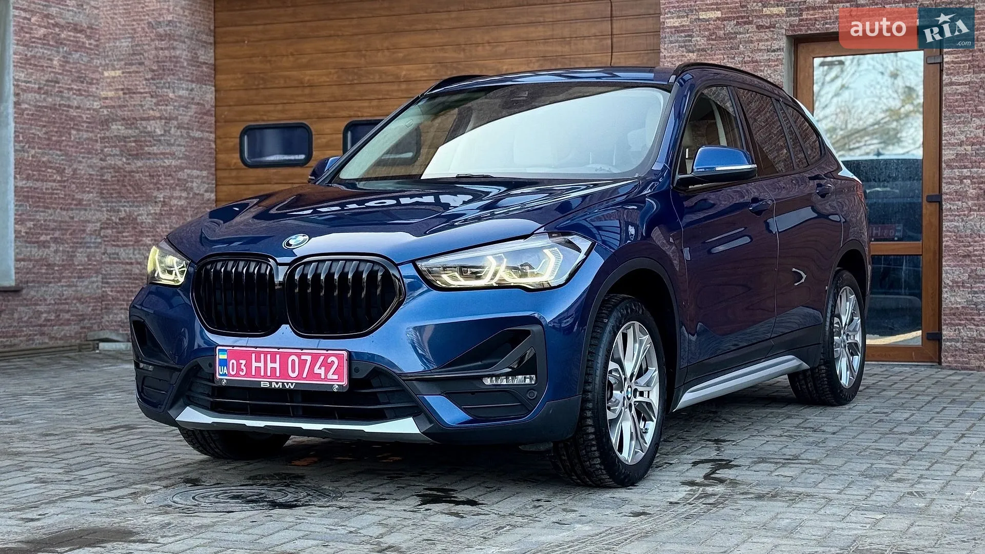 2022 BMW X1 - фото 1
