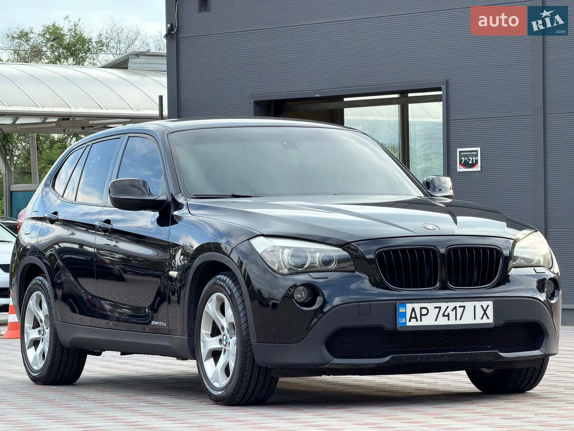 2010 BMW X1 - фото 1