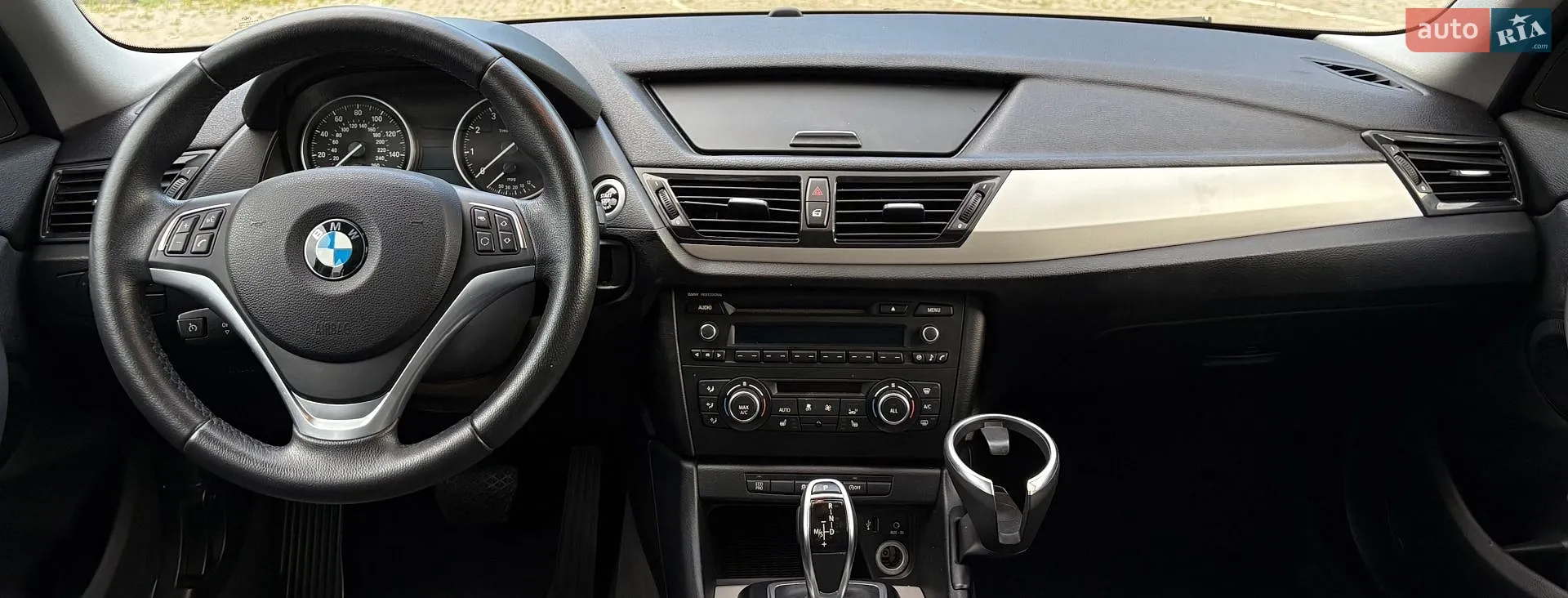 2015 BMW X1 - мініатюра 15