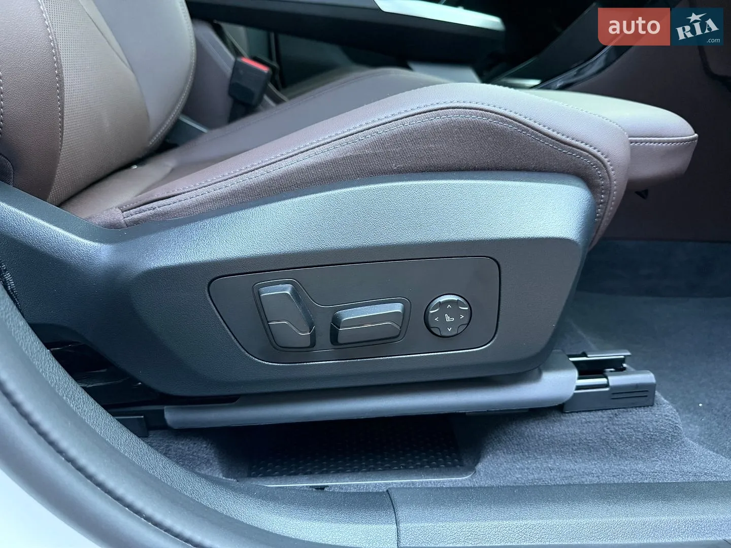 2025 BMW X1 - мініатюра 34