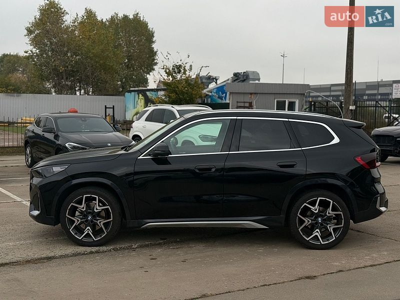 Внедорожник / Кроссовер BMW X1 2024 в Киеве