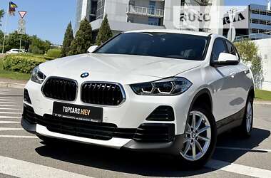 Позашляховик / Кросовер BMW X2 2022 в 