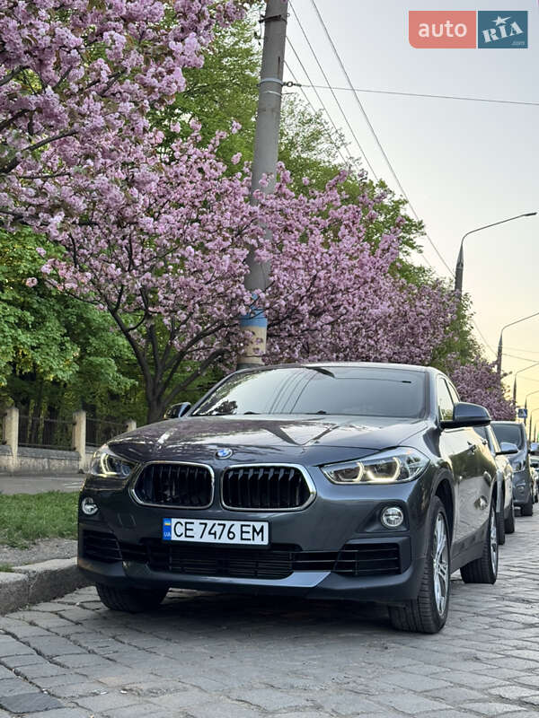 Внедорожник / Кроссовер BMW X2 2018 в 