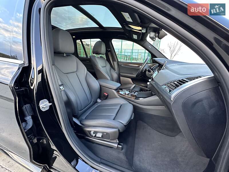 Внедорожник / Кроссовер BMW X3 2018 в Одессе
