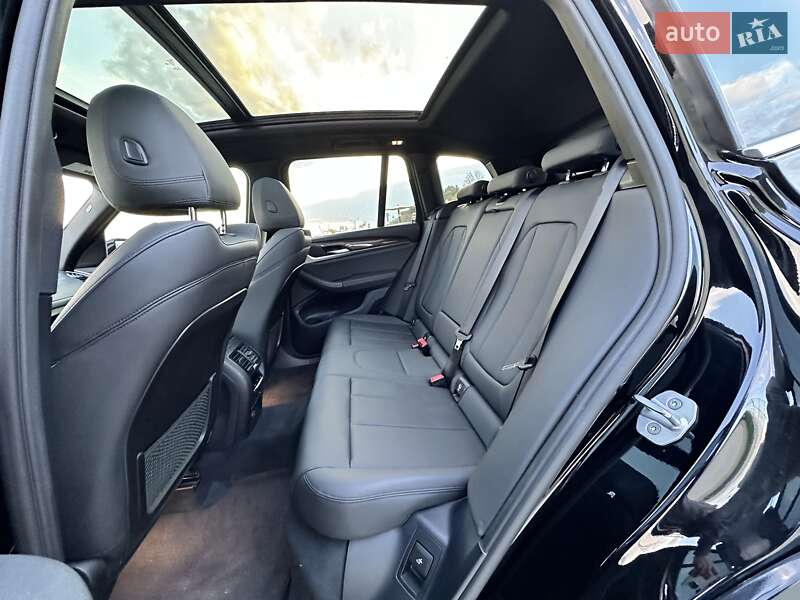 Внедорожник / Кроссовер BMW X3 2018 в Одессе