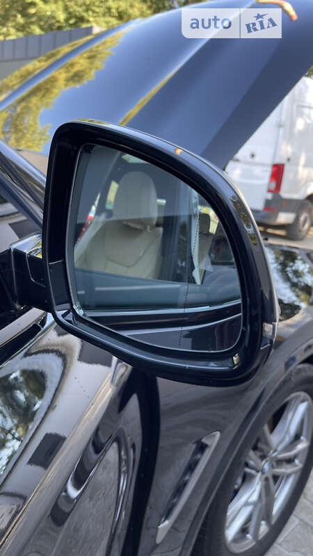 Внедорожник / Кроссовер BMW X3 2021 в Киеве