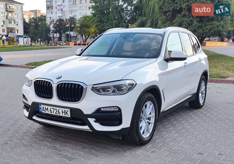 Внедорожник / Кроссовер BMW X3 2018 в Звягеле
