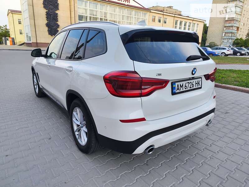 Внедорожник / Кроссовер BMW X3 2018 в Звягеле