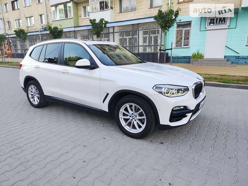 Внедорожник / Кроссовер BMW X3 2018 в Звягеле