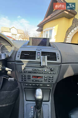 Внедорожник / Кроссовер BMW X3 2004 в 