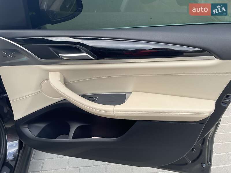 Внедорожник / Кроссовер BMW X3 2018 в Сумах