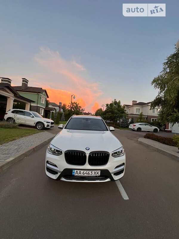 Внедорожник / Кроссовер BMW X3 2019 в Киеве