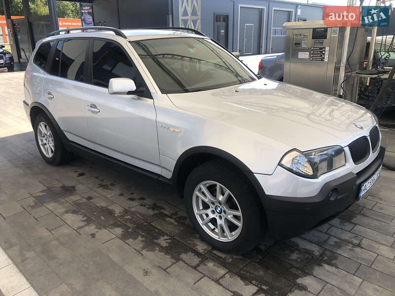 Внедорожник / Кроссовер BMW X3 2004 в Луцке
