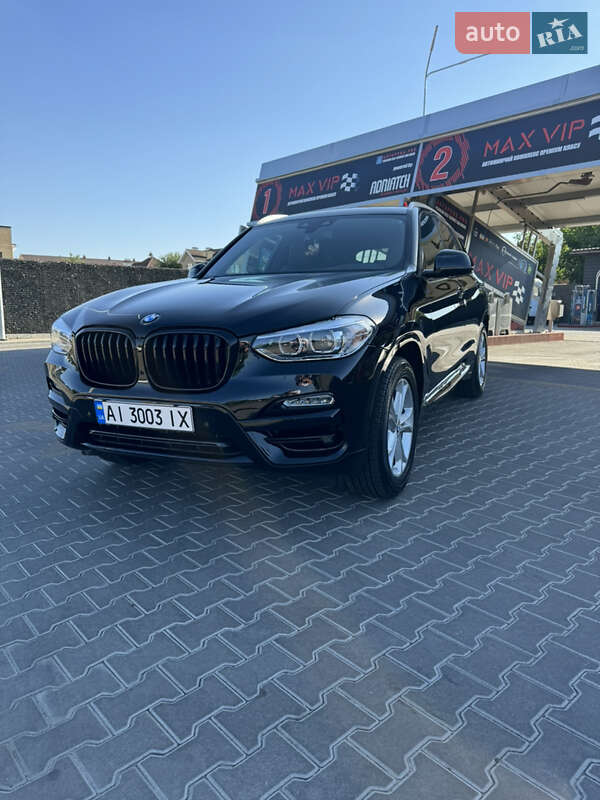 Внедорожник / Кроссовер BMW X3 2019 в 