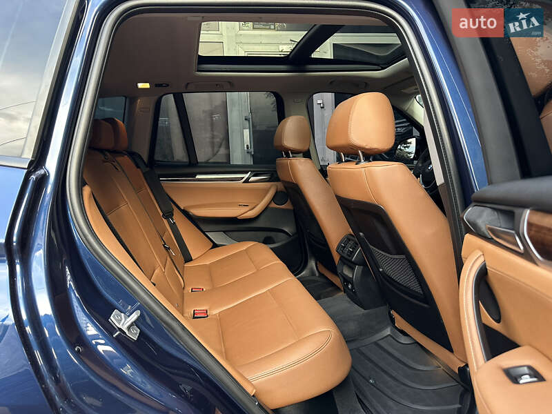 Внедорожник / Кроссовер BMW X3 2016 в Киеве