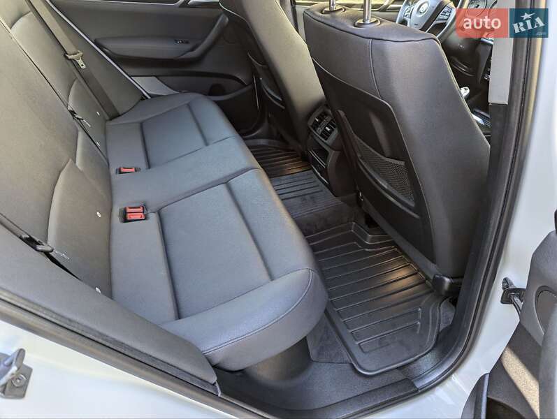 Внедорожник / Кроссовер BMW X3 2017 в Киеве