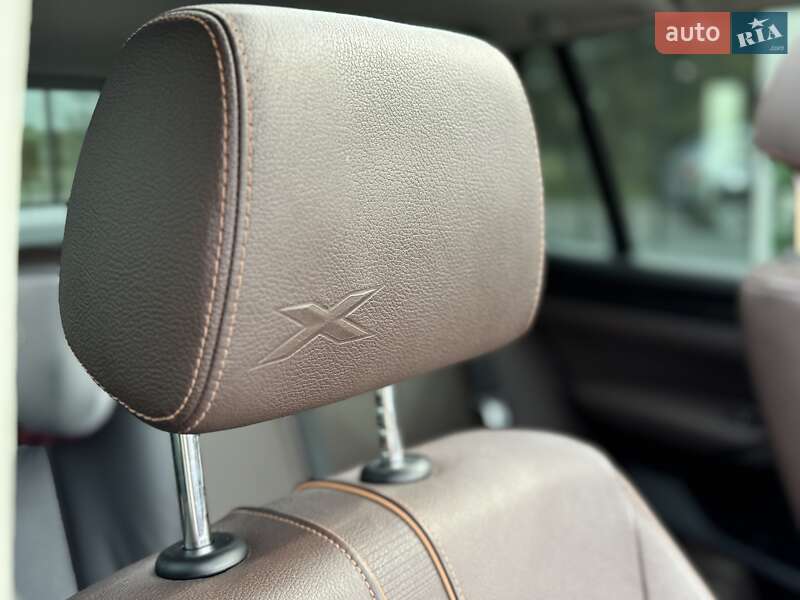 Внедорожник / Кроссовер BMW X3 2016 в Ужгороде