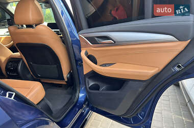 Внедорожник / Кроссовер BMW X3 2018 в 