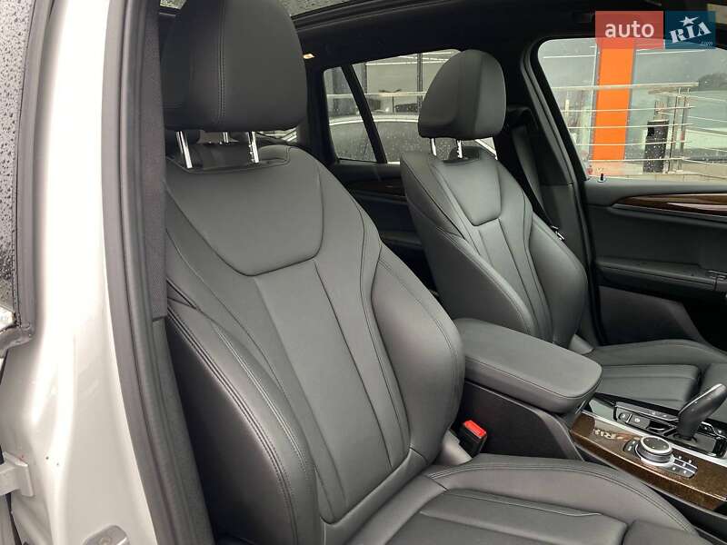 Внедорожник / Кроссовер BMW X3 2020 в Львове