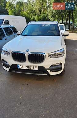 Внедорожник / Кроссовер BMW X3 2018 в 