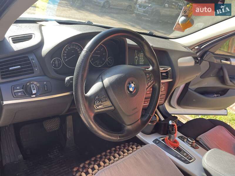 Внедорожник / Кроссовер BMW X3 2011 в Черновцах