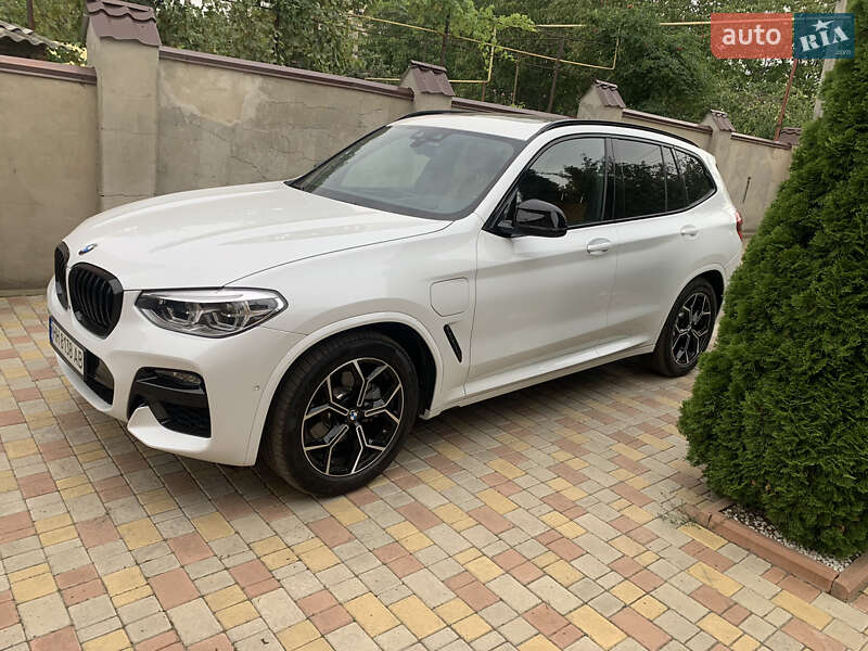 Позашляховик / Кросовер BMW X3 2021 в 